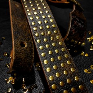 07.- Correa para guitarra o bajo Tachas