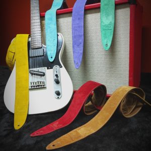13.- Correa para guitarra Conguillío